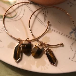 Hoop earrings with removable beads